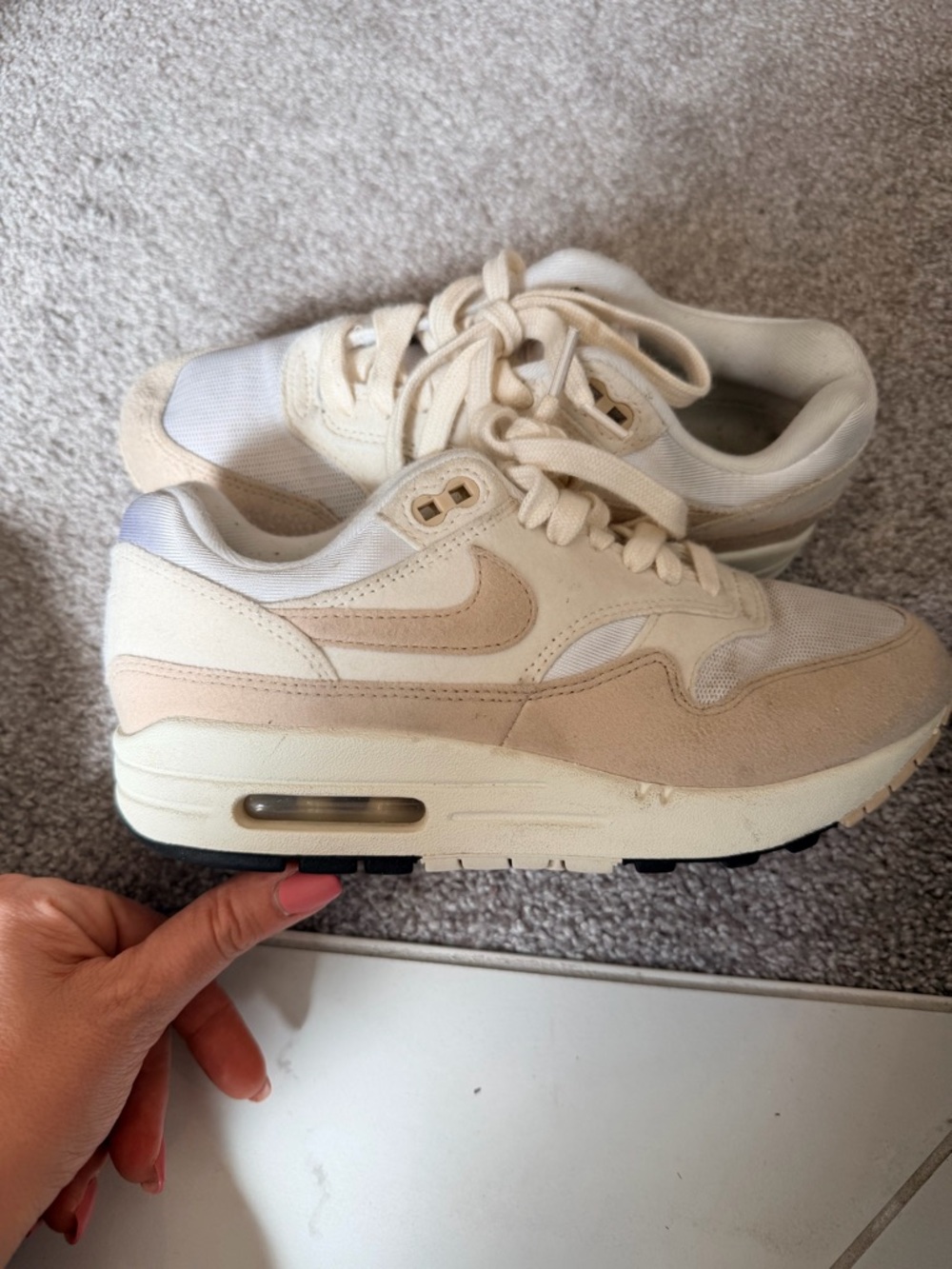 Nike Women’s Air Max 1 pale ivory/sandstone